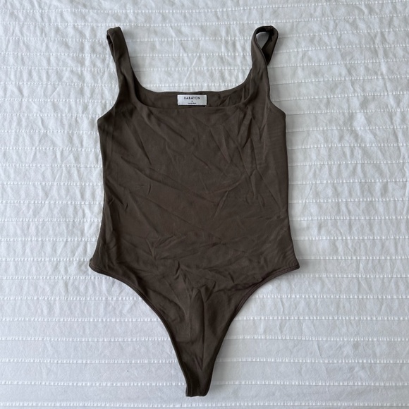 Aritzia Contour Bodysuit - Picture 1 of 2